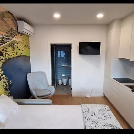 Fontainhas Douro Flats פורטו